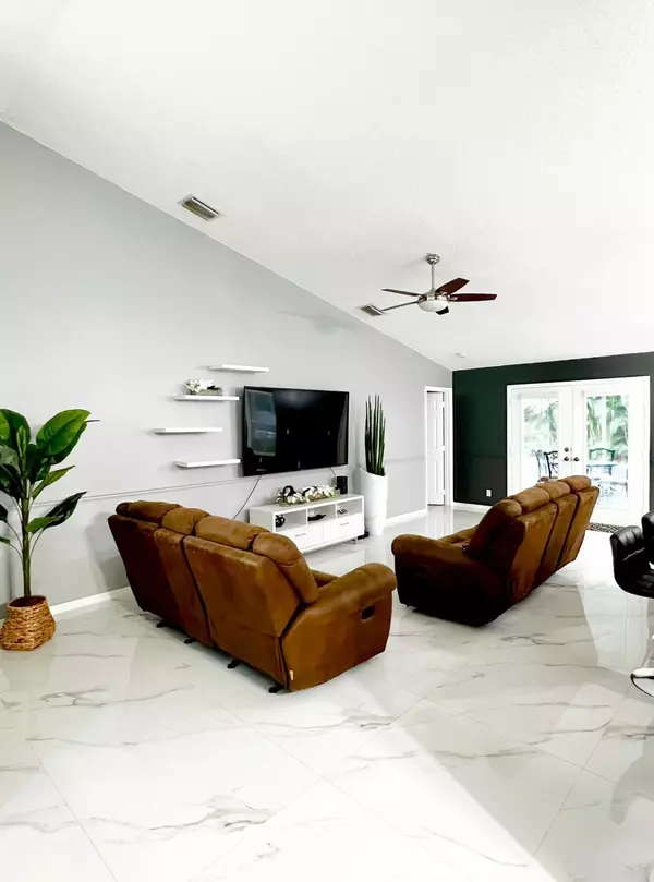 The Acreage, FL 33412,15854 N 92nd CT