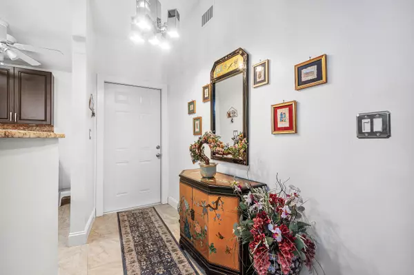 Boynton Beach, FL 33437,5477 Atlantic Palm CT A