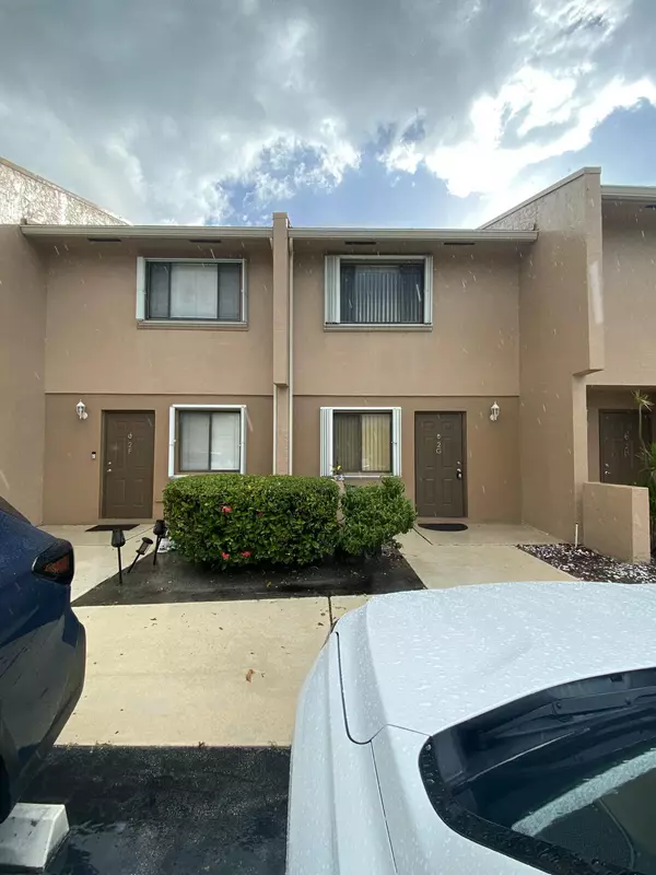 139 Sparrow DR G2, Royal Palm Beach, FL 33411