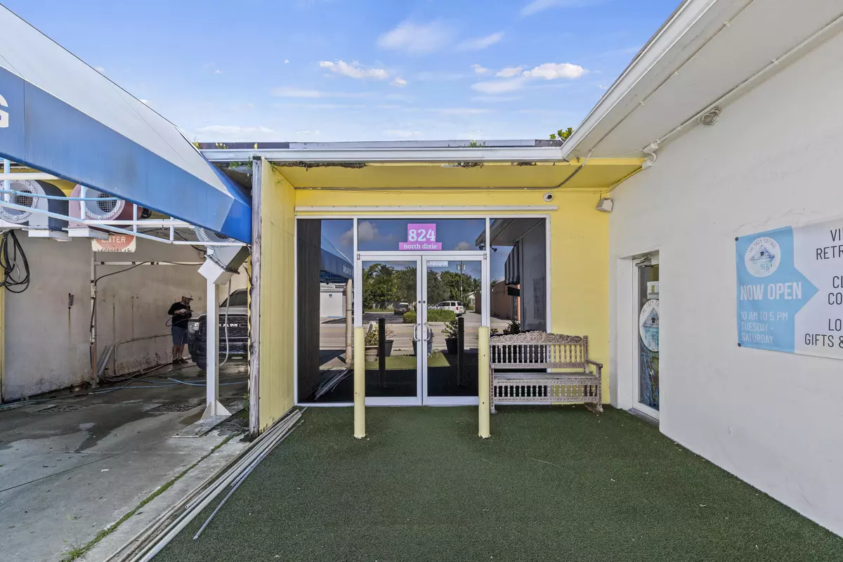 Lake Worth Beach, FL 33460,824 N Dixie HWY