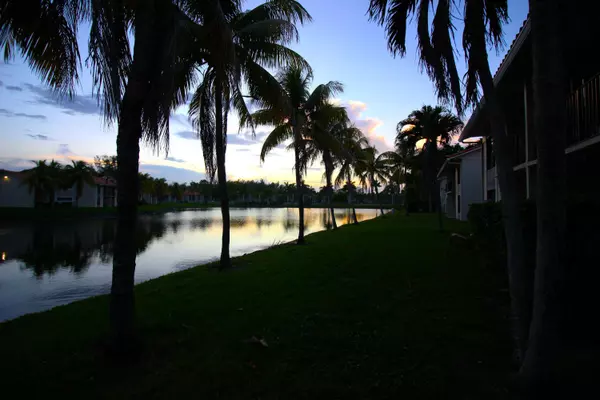 West Palm Beach, FL 33411,1513 Lake Crystal DR C