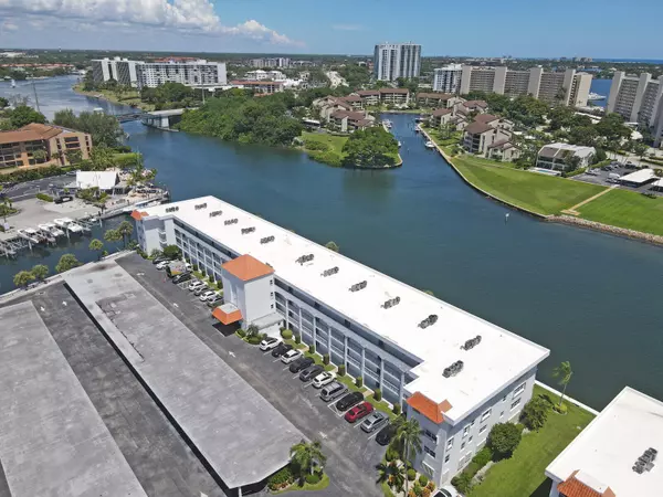 North Palm Beach, FL 33408,20 Yacht Club DR 403