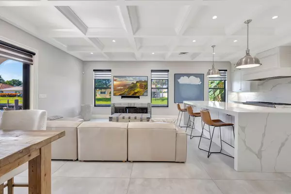 Boynton Beach, FL 33435,832 SW 34th AVE