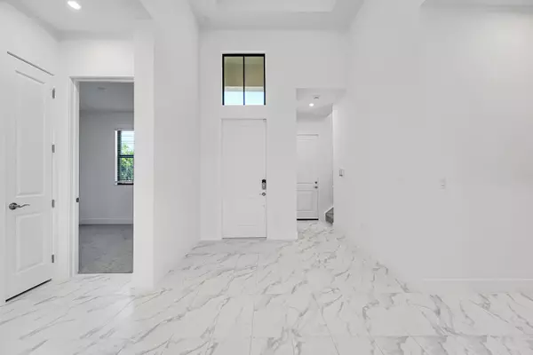 Palm Beach Gardens, FL 33412,13908 Vivant DR