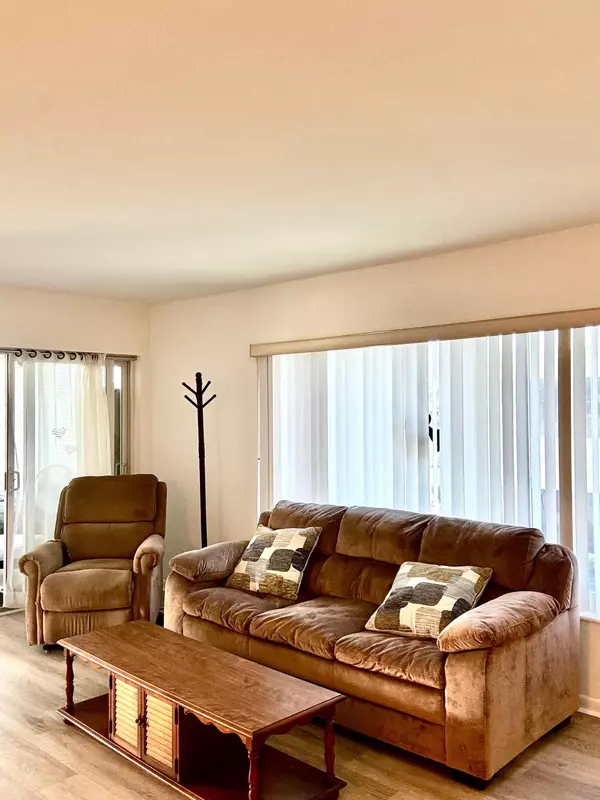 Boynton Beach, FL 33435,310 N North BLVD 2a