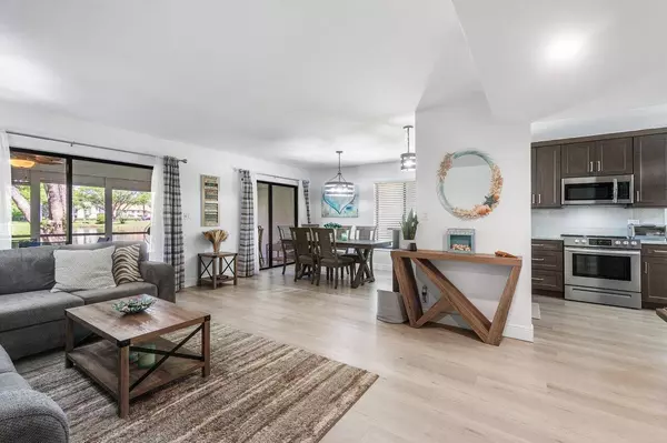 Boynton Beach, FL 33437,10851 Palm Lake AVE 102