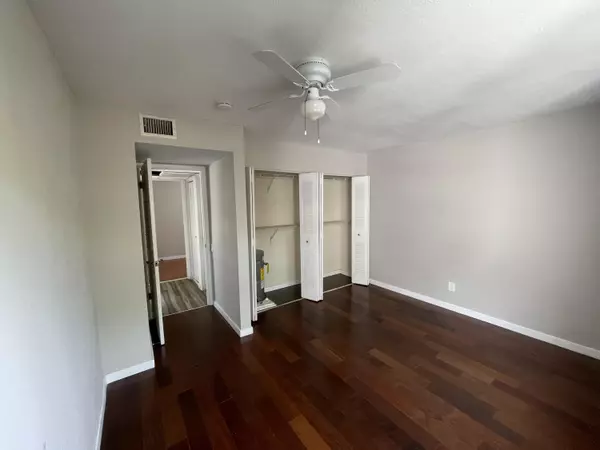 Oakland Park, FL 33334,5348 NE 6th AVE G11