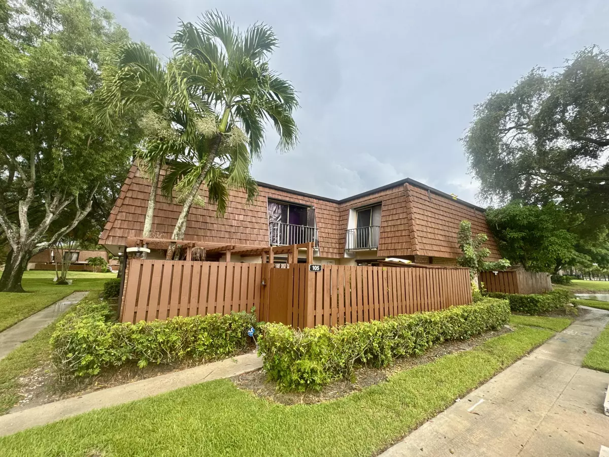 Greenacres, FL 33463,105 1st LN