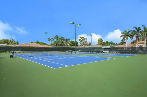 Atlantis, FL 33462,257 N Country Club DR