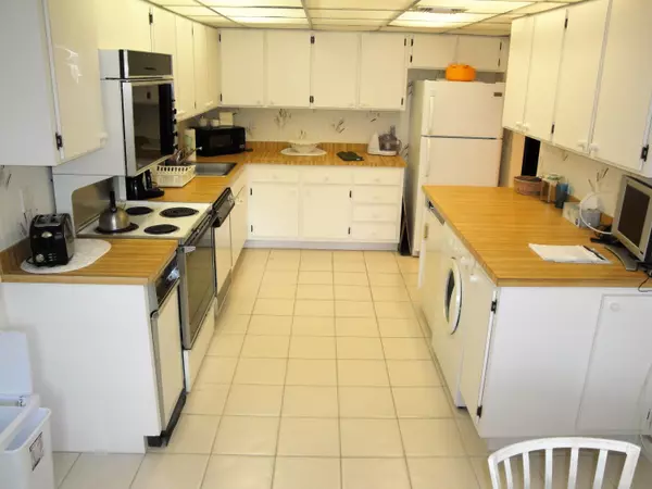 Boynton Beach, FL 33436,20 Westgate LN F