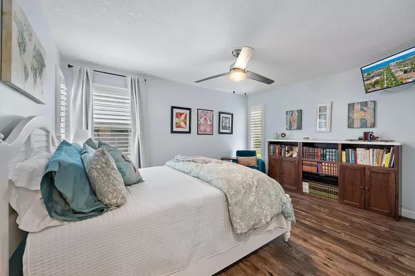 Tequesta, FL 33469,11 Loggerhead LN