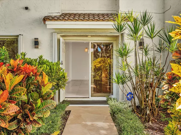 Boca Raton, FL 33433,7222 Carmel CT