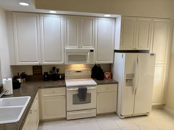 Fort Pierce, FL 34949,38 E Harbour Isle DR Ph01