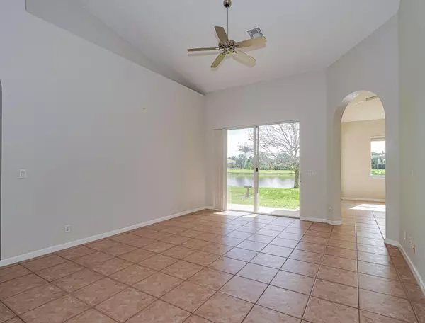 Fort Pierce, FL 34951,5518 Place Lake DR