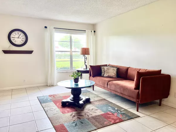 Royal Palm Beach, FL 33411,12008 Poinciana BLVD 106