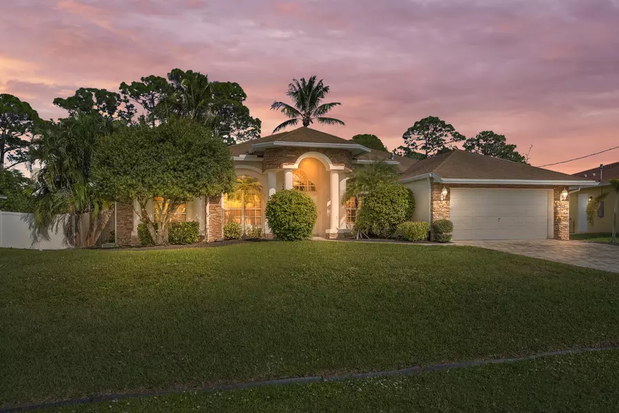 4213 SW Utterback ST, Port Saint Lucie, FL 34953