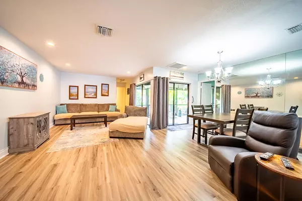 Greenacres, FL 33463,6117 Elsinore CIR