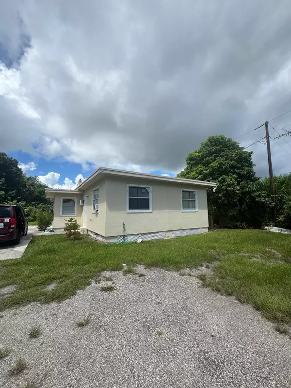 2805 S 25th ST, Fort Pierce, FL 34981