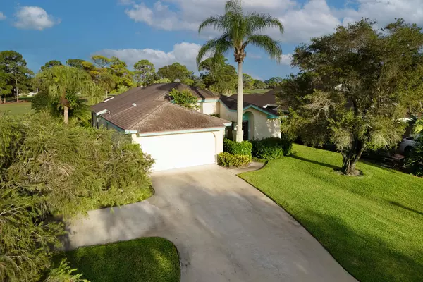 Palm Beach Gardens, FL 33418,13258 Touchstone PL