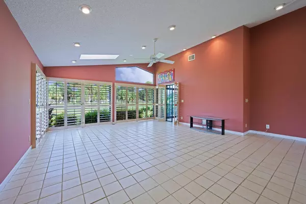 Palm Beach Gardens, FL 33418,13258 Touchstone PL