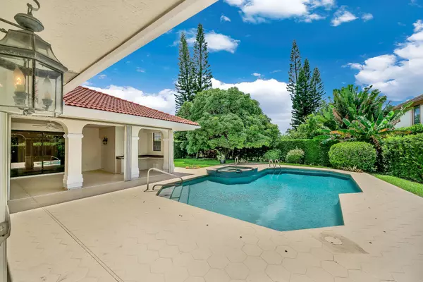 Boca Raton, FL 33487,844 NE Mulberry DR