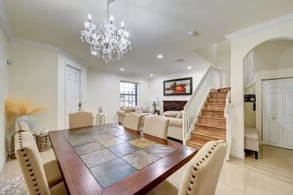 Hialeah, FL 33018,3335 W 93rd PL 3335