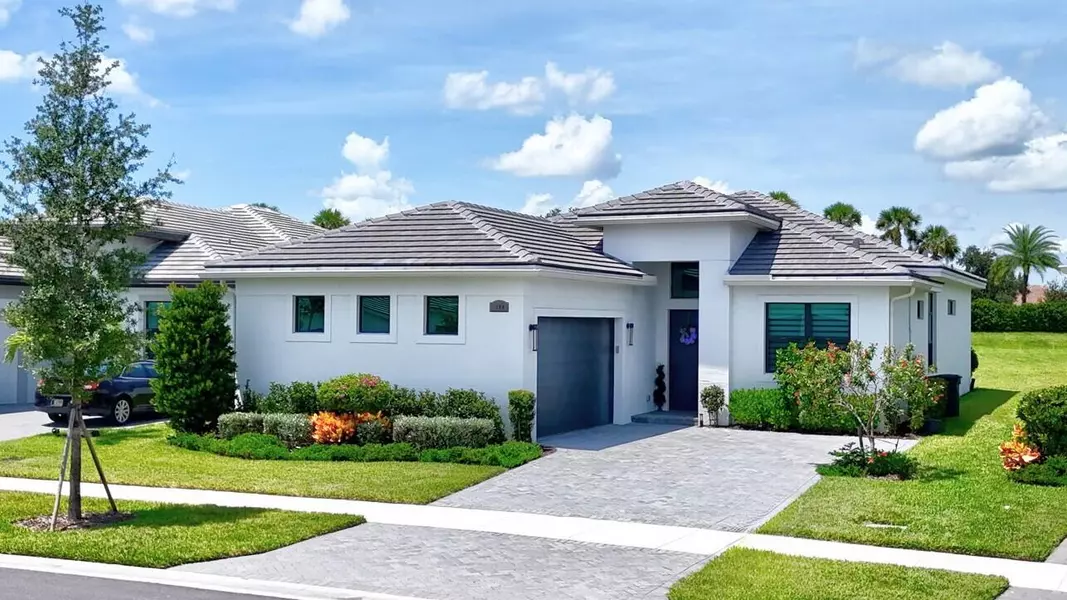 9084 SW Arco WAY, Port Saint Lucie, FL 34987