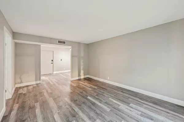 Boca Raton, FL 33431,460 NW 20th ST 1110