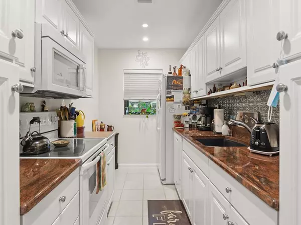 Fort Pierce, FL 34950,1702 Lakefront BLVD B