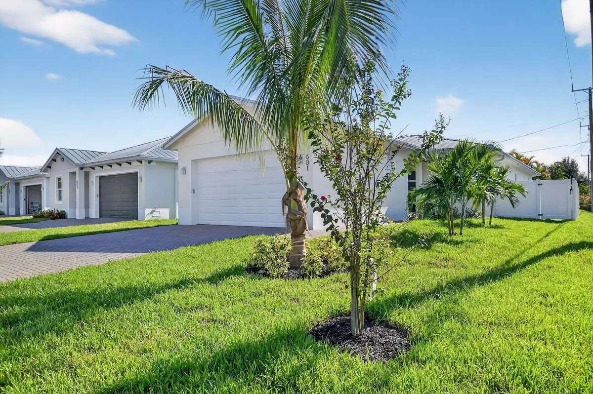Jupiter, FL 33458,601 N Loxahatchee DR