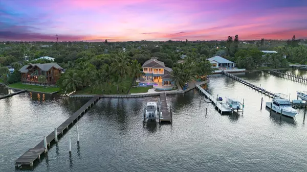 614 S Lake DR, Lantana, FL 33462