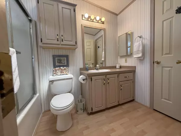 Briny Breezes, FL 33435,207 N Heron DR P