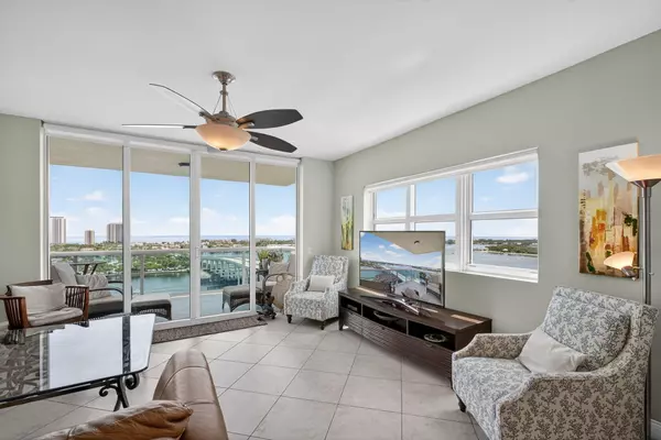 Singer Island, FL 33404,2640 Lake Shore DR 1716