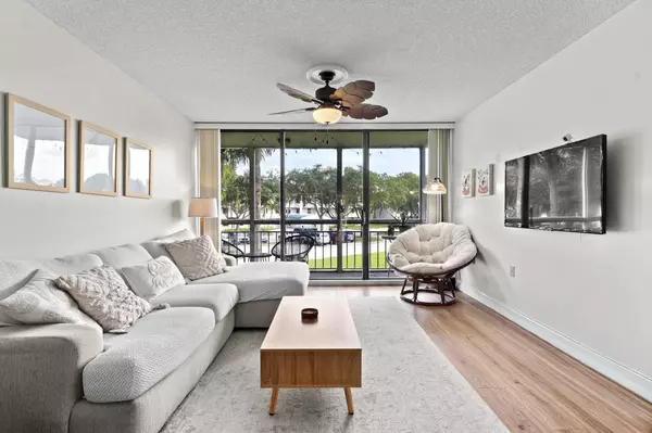 Boca Raton, FL 33433,6193 Balboa CIR 202