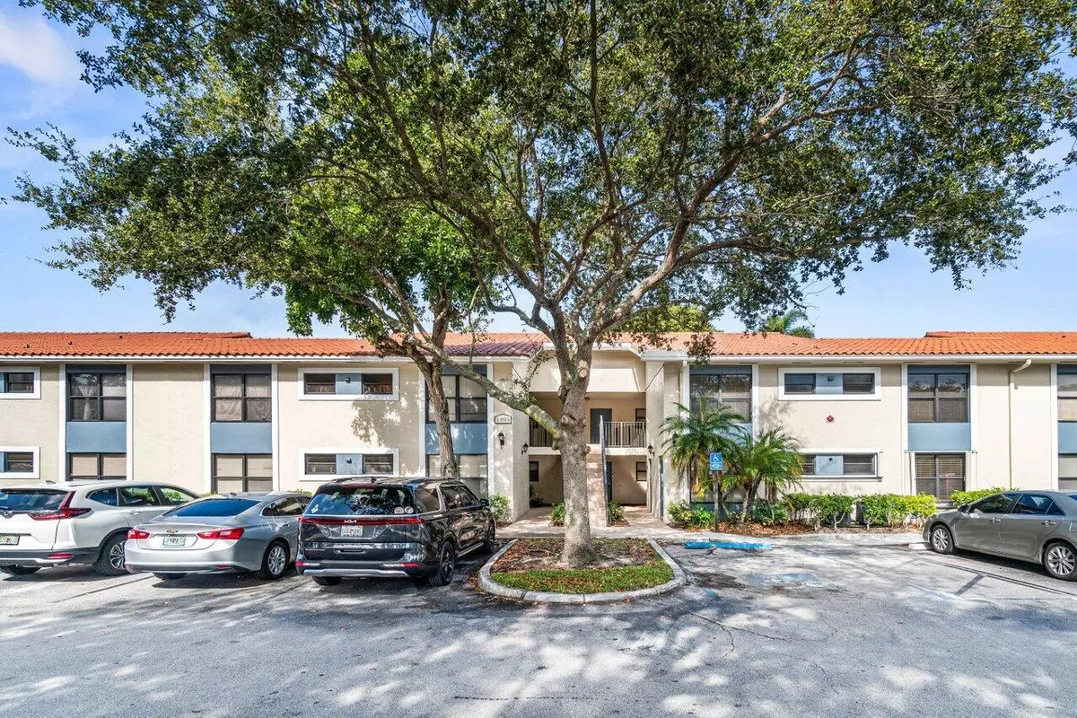 West Palm Beach, FL 33411,1495 Lake Crystal DR H