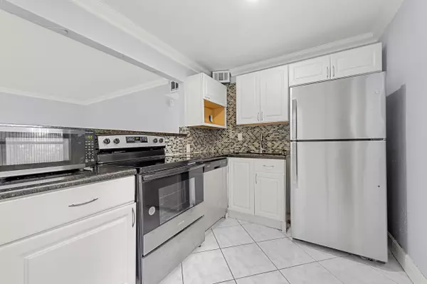 Delray Beach, FL 33484,339 Normandy H