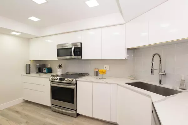 West Palm Beach, FL 33401,2400 Presidential WAY 801