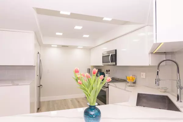 West Palm Beach, FL 33401,2400 Presidential WAY 801