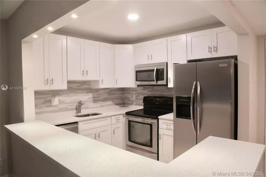 251 S Cypress RD 111, Pompano Beach, FL 33062