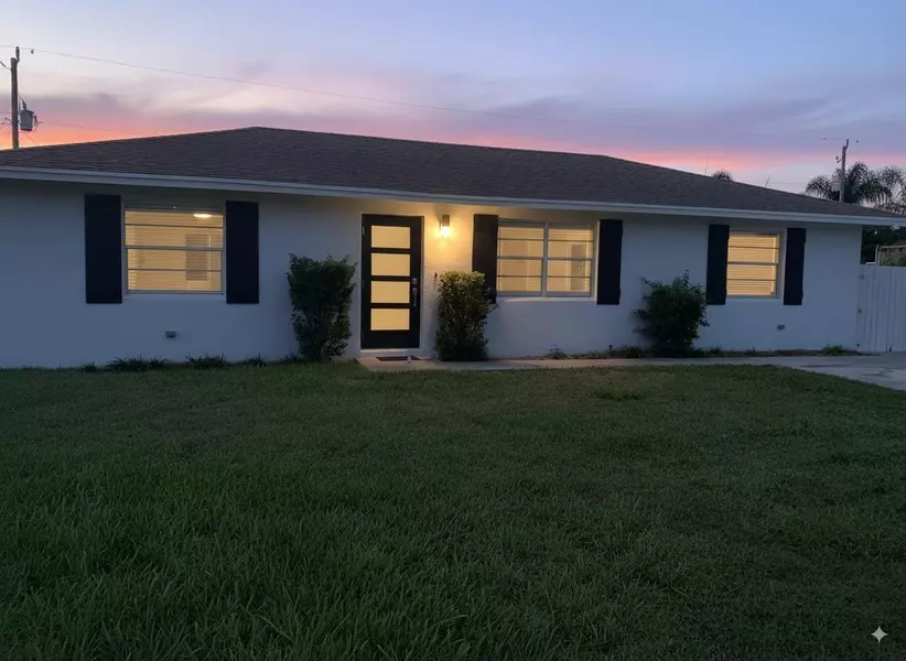 7415 Overlook DR, Lake Worth, FL 33467