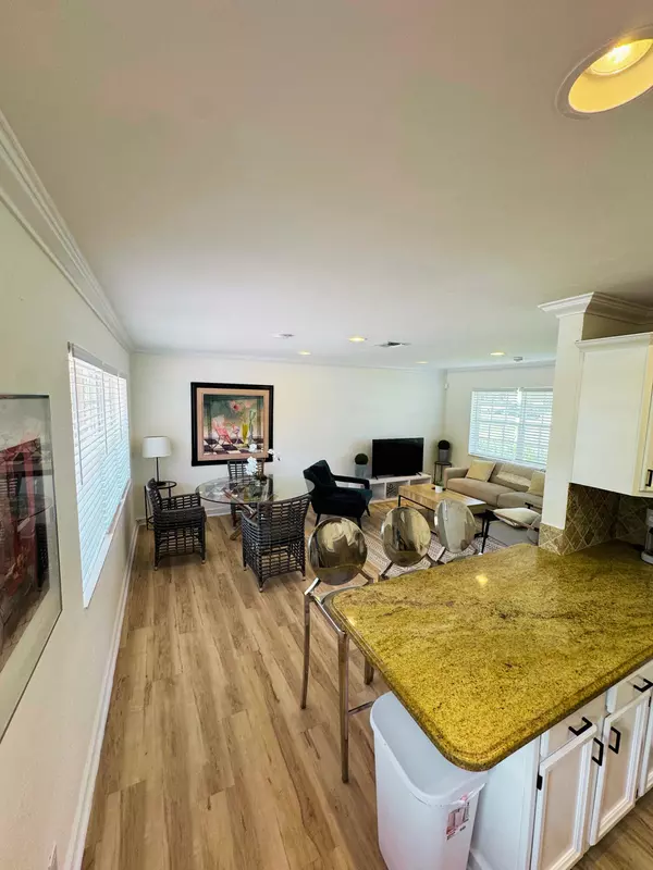 Boca Raton, FL 33432,300 NE 7th ST