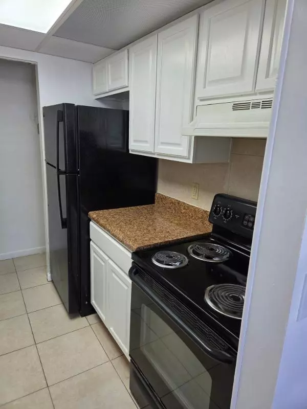 Boynton Beach, FL 33426,1250 Old Boynton RD 319