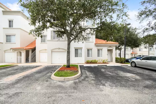 Palm Beach Gardens, FL 33410,11012 Legacy DR 102