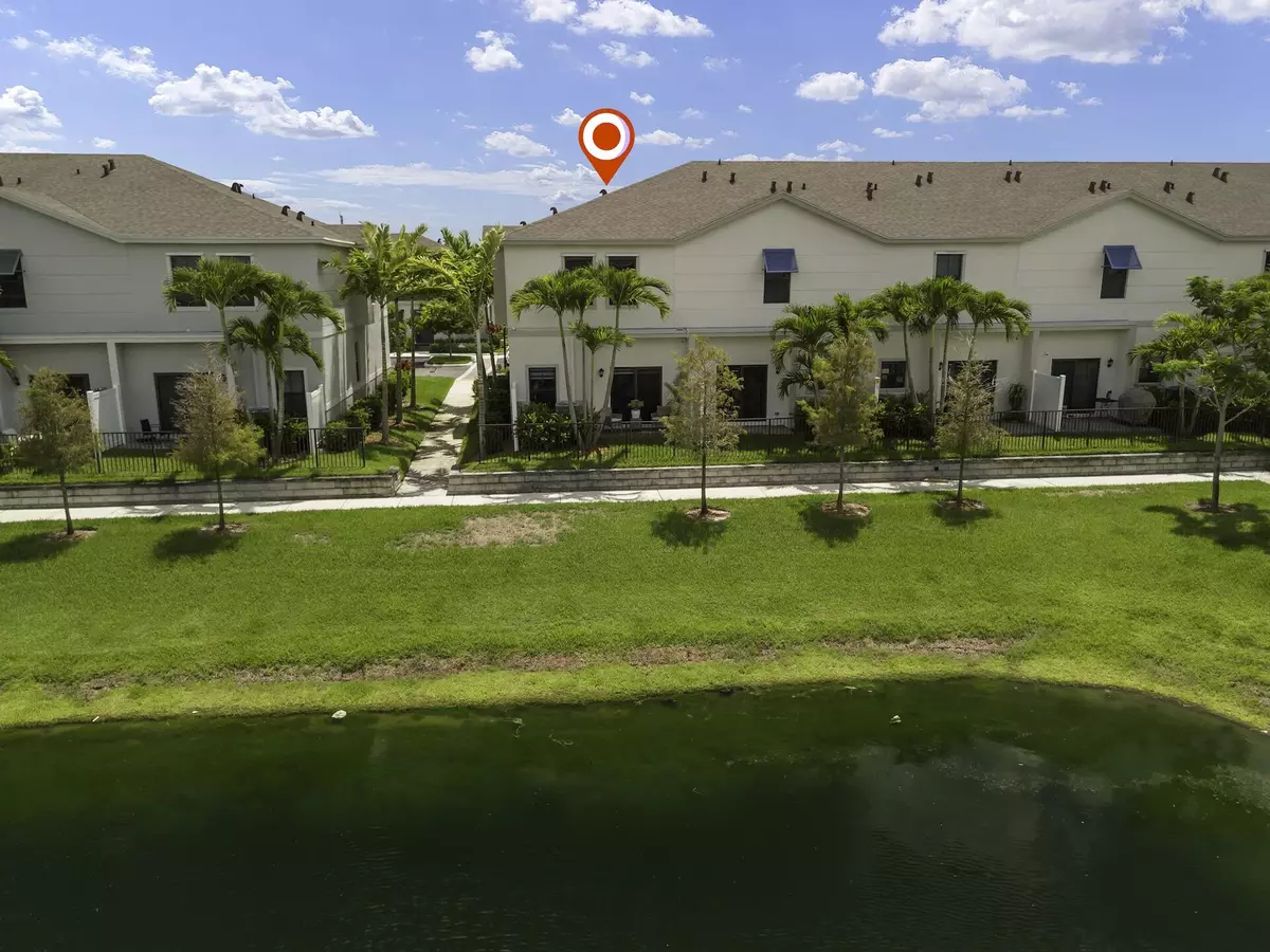 Pompano Beach, FL 33060,353 NW 8th CT