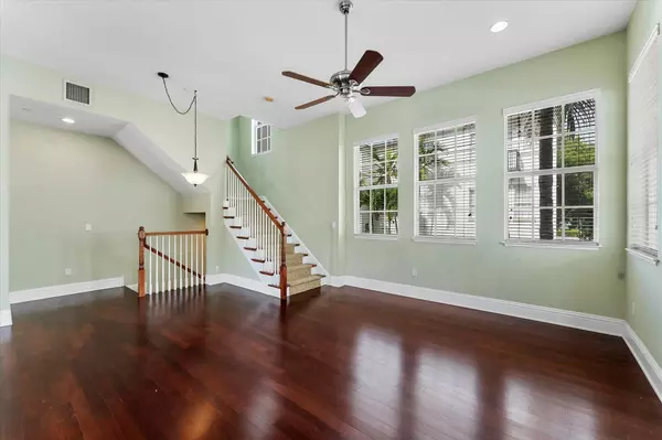 Delray Beach, FL 33483,285 SE 6th AVE J