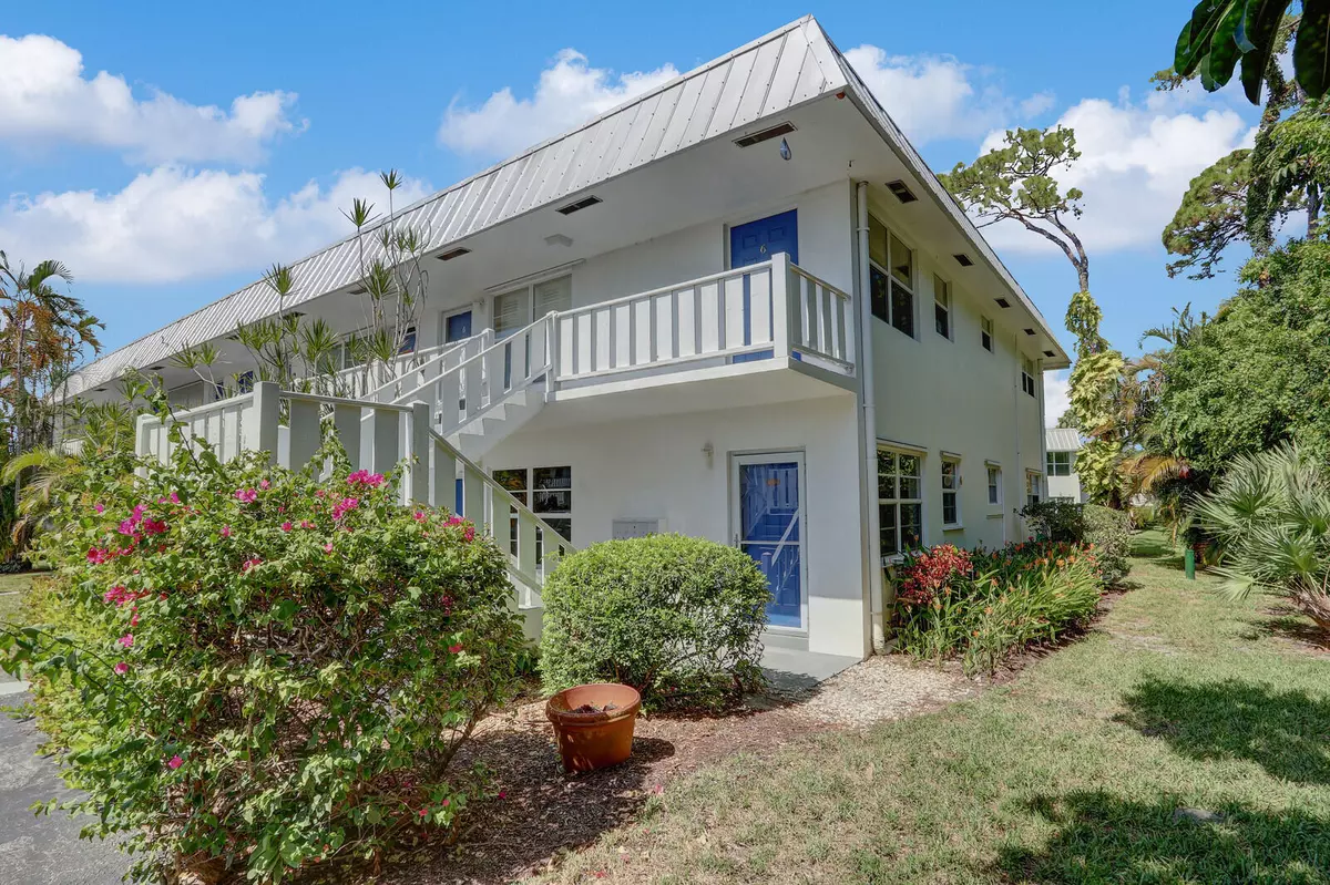 Stuart, FL 34996,2929 SE Ocean BLVD E1