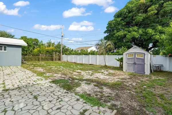 Boca Raton, FL 33432,257 SW 5th ST