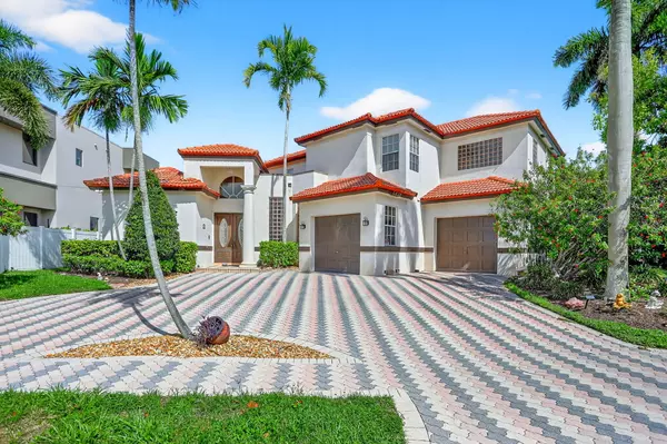 4830 NE 28 AVE, Lighthouse Point, FL 33064