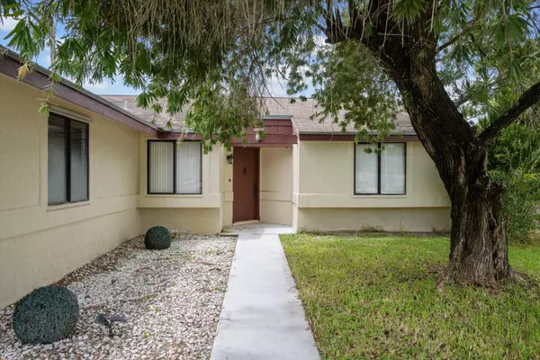 Royal Palm Beach, FL 33411,1403 Donwoods LN