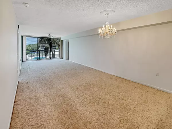 West Palm Beach, FL 33409,2601 Village BLVD 301